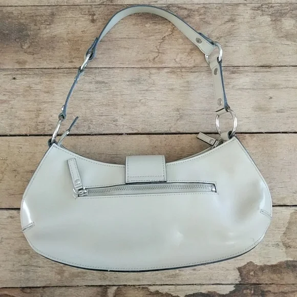 Beige structured baguette purse w silver hardware - Picture 2 of 6